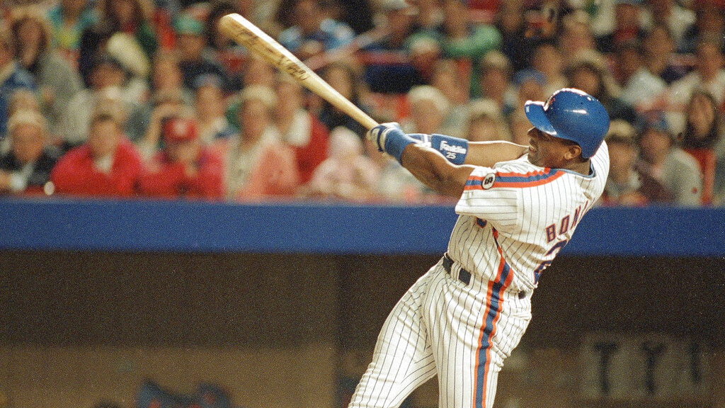 Bobby Bonilla hits a pitch during a baseball game