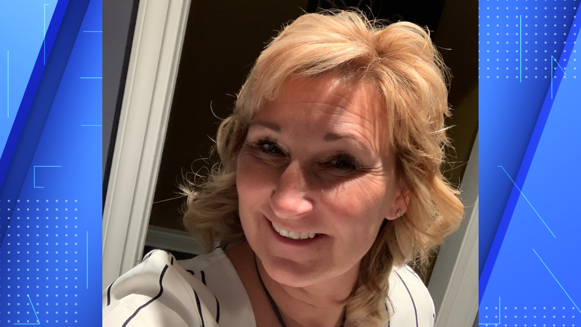 A picture of Dee Warner.