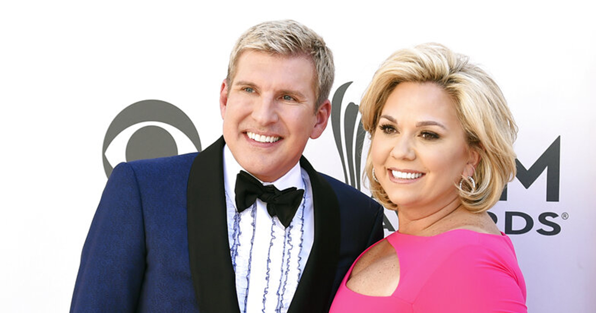 Todd and Julie Chrisley pose for photos