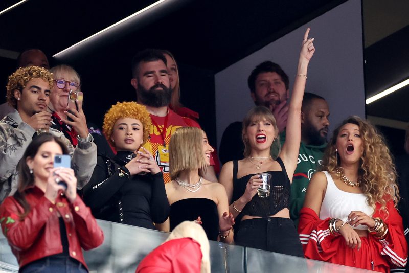 Taylor Swift, Blake Lively, and friends at football game