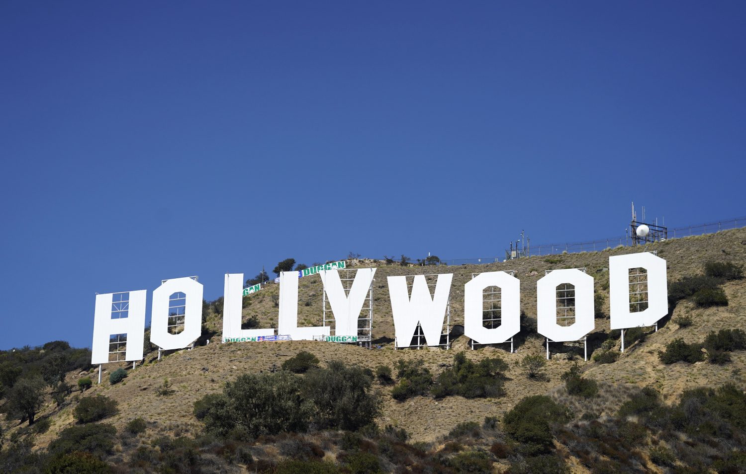 A photograph of the Hollywood sign in Los Angeles.