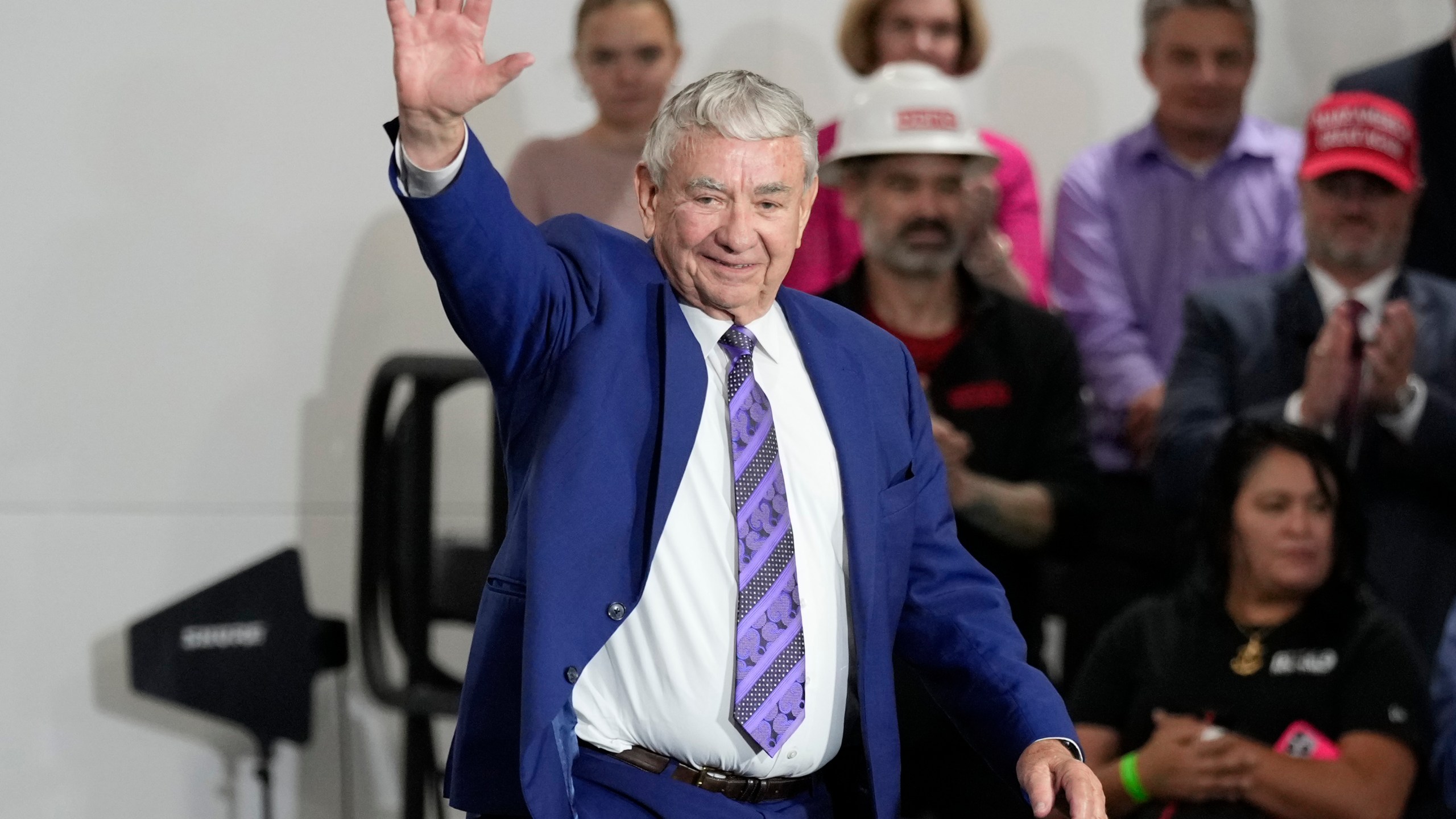 Former Wisconsin Gov. Tommy Thompson arrives before Republican presidential nominee former President Donald Trump at a campaign event at Dane Manufacturing, Tuesday, Oct. 1, 2024, in Waunakee, Wis. (AP Photo/Charlie Neibergall)