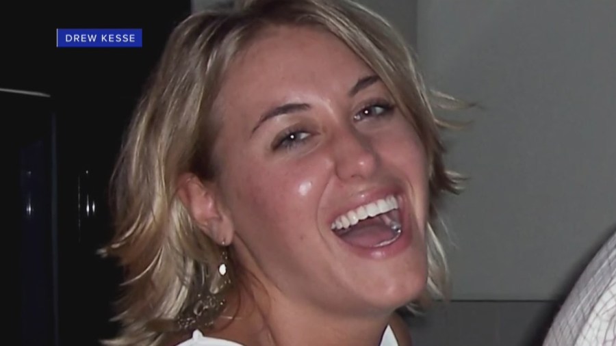 Florida woman Jennifer Kesse smiles in a family photo.
