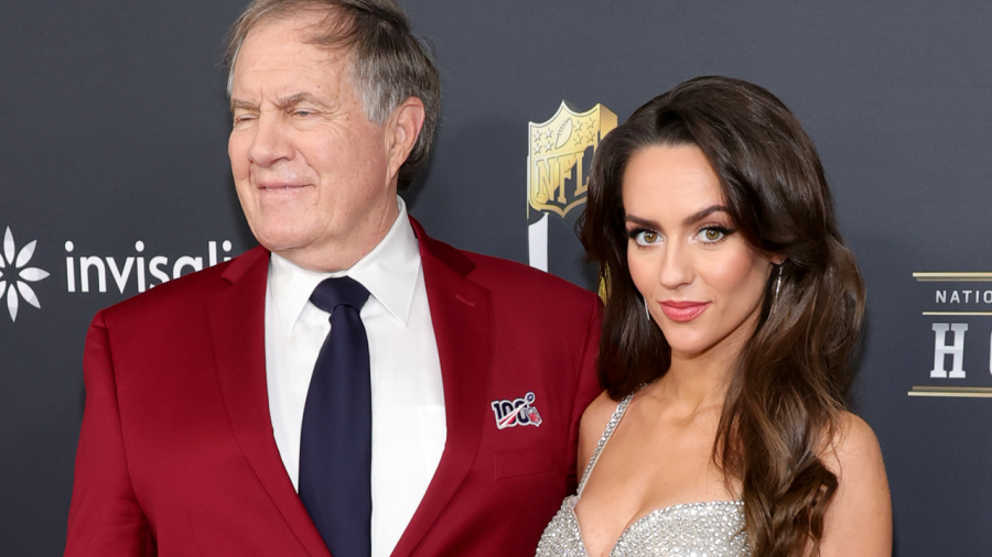 Bill Belichick and Jordon Hudson attend an awards ceremony
