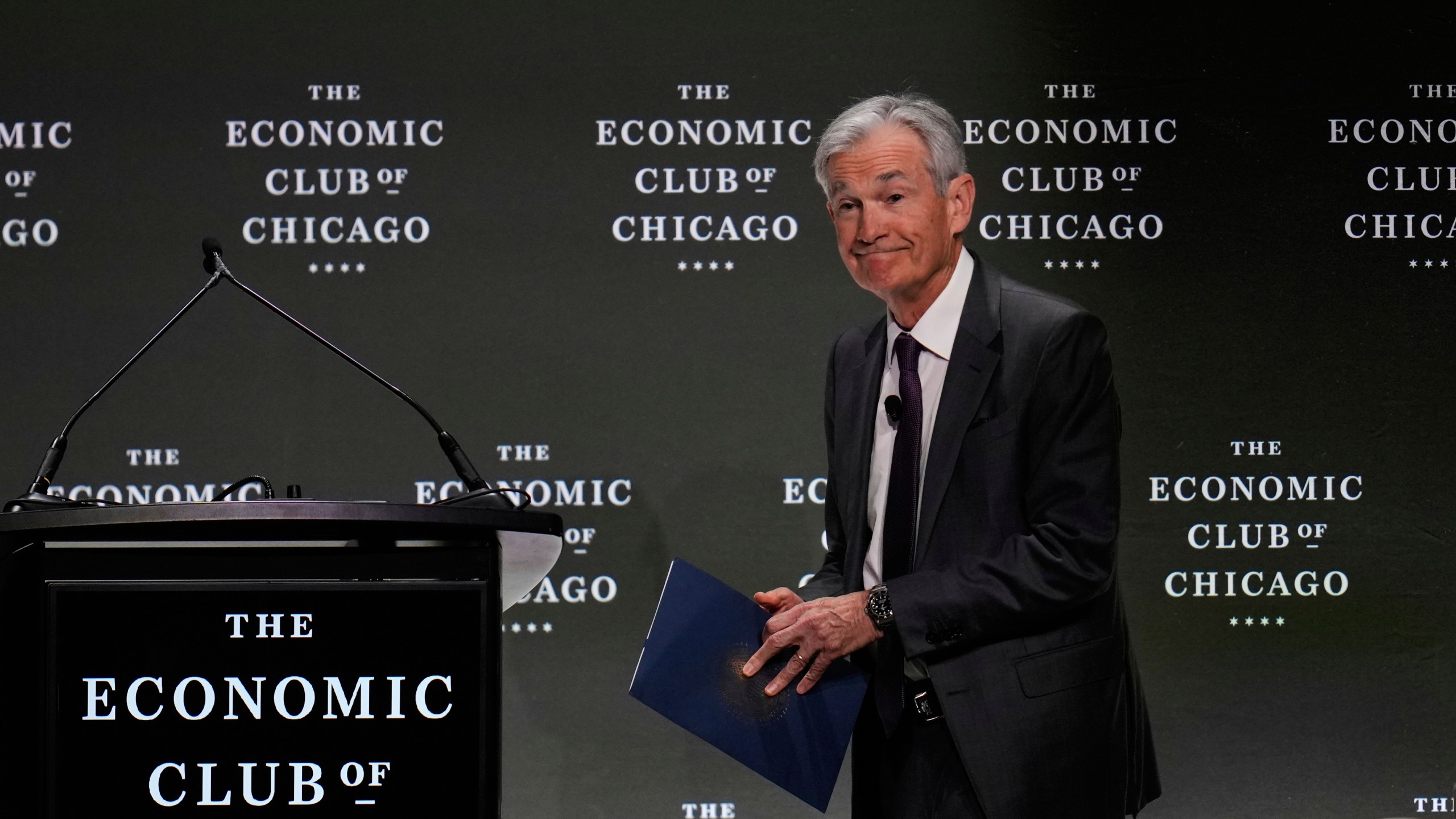 Chair of the Board of Governors of the Federal Reserve System Jerome Powell takes the stage to speak during an event hosted by the Economic Club of Chicago, Wednesday, April 16, 2025, in Chicago. (AP Photo/Erin Hooley)