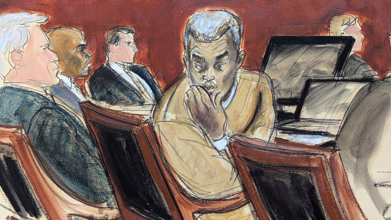 courtroom drawing of Sean "Diddy" Combs blowing kisses to people in the audience
