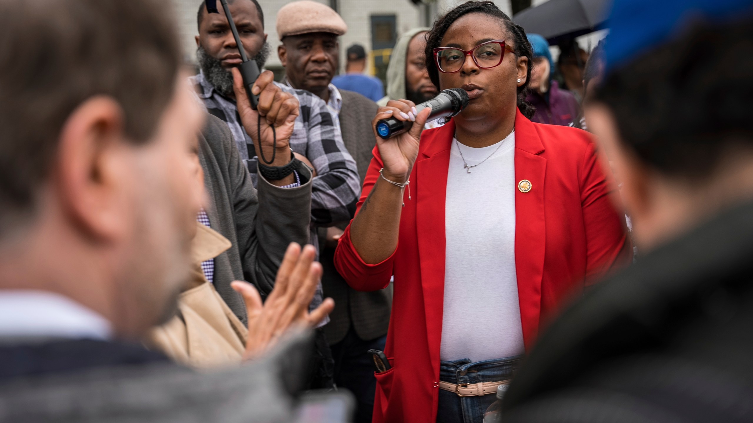 FILE - Rep. Rep. LaMonica McIver, D-N.J., demands the release of Newark Mayor Ras Baraka after his arrest while protesting outside an ICE detention prison, May 9, 2025, in Newark, N.J, (AP Photo/Angelina Katsanis, File)