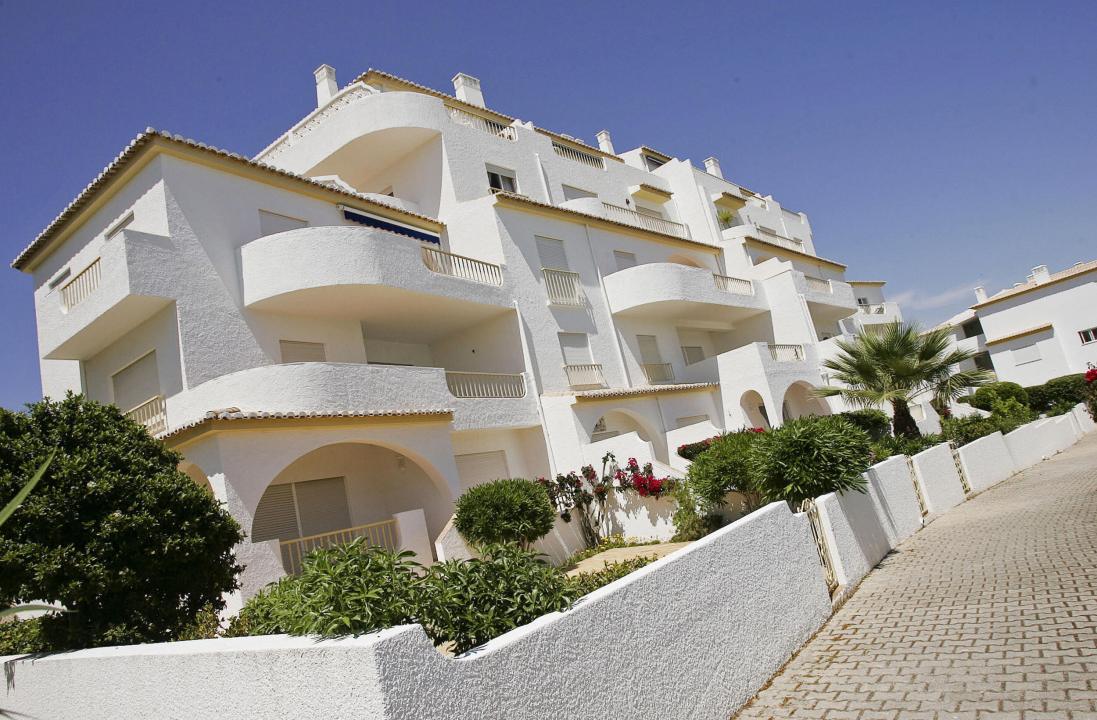 the apartment hotel building where Madelaine McCann disappeared in Praia da Luz