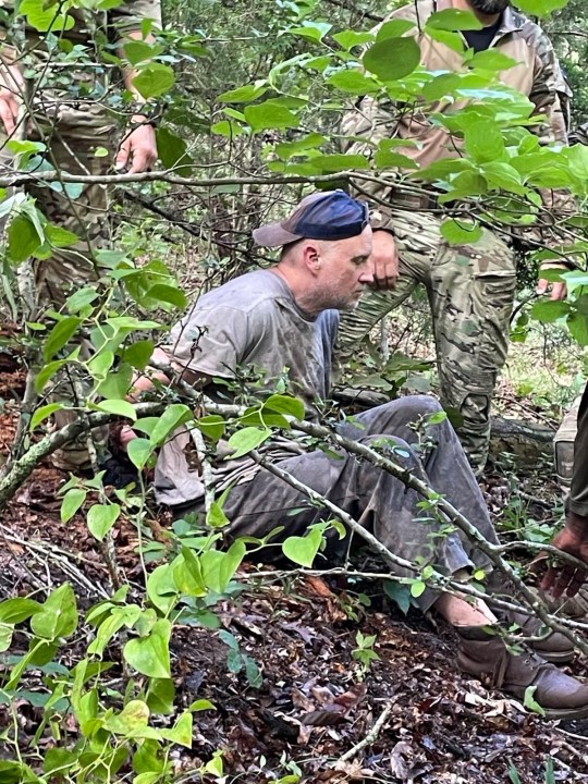 CALICO ROCK – Escaped inmate Grant Hardin has been recaptured and was taken into custody shortly after 3 p.m. on Friday, June 6. Hardin was found by Arkansas law enforcement officers and the U.S. Border Patrol near Moccasin Creek in Izard County, roughly a mile and a half west of the North Central Unit. Tracking dogs were able to pick up a scent in the area, and Hardin was apprehended a short time later.