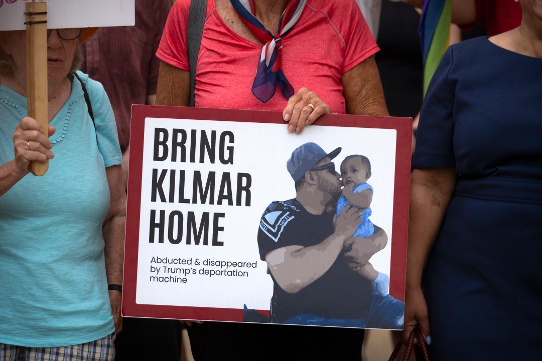 Sign reading "Bring Kilmar home" at protest