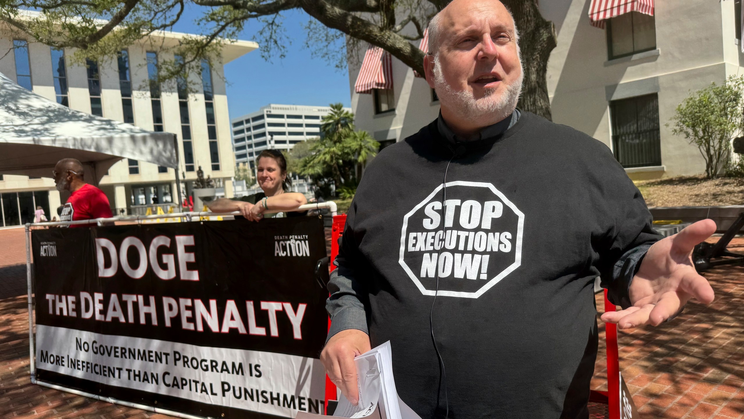 FILE - Abraham Bonowitz of the national advocacy group Death Penalty Action speaks at an event outside the state capitol in Tallahassee, Fla. on Wednesday, March 19, 2025 to advocate against the execution of Edward James scheduled for March 20, 2025. (AP Photo/Kate Payne, File)