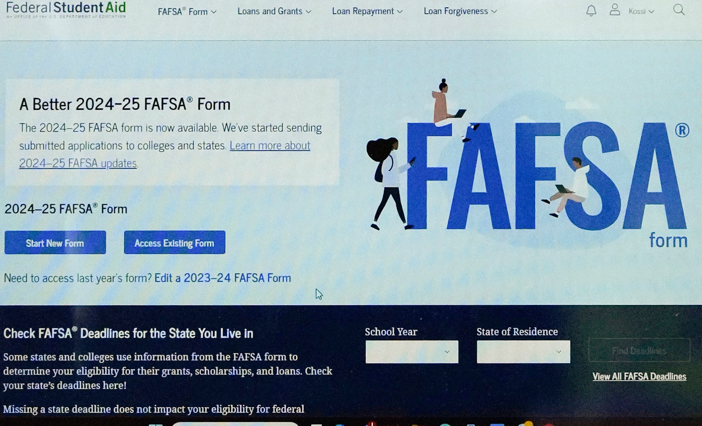 FILE - FAFSA website is seen on Adjovi Golo's laptop at DePaul University in Chicago, Aug. 28, 2024. (AP Photo/Nam Y. Huh, File)