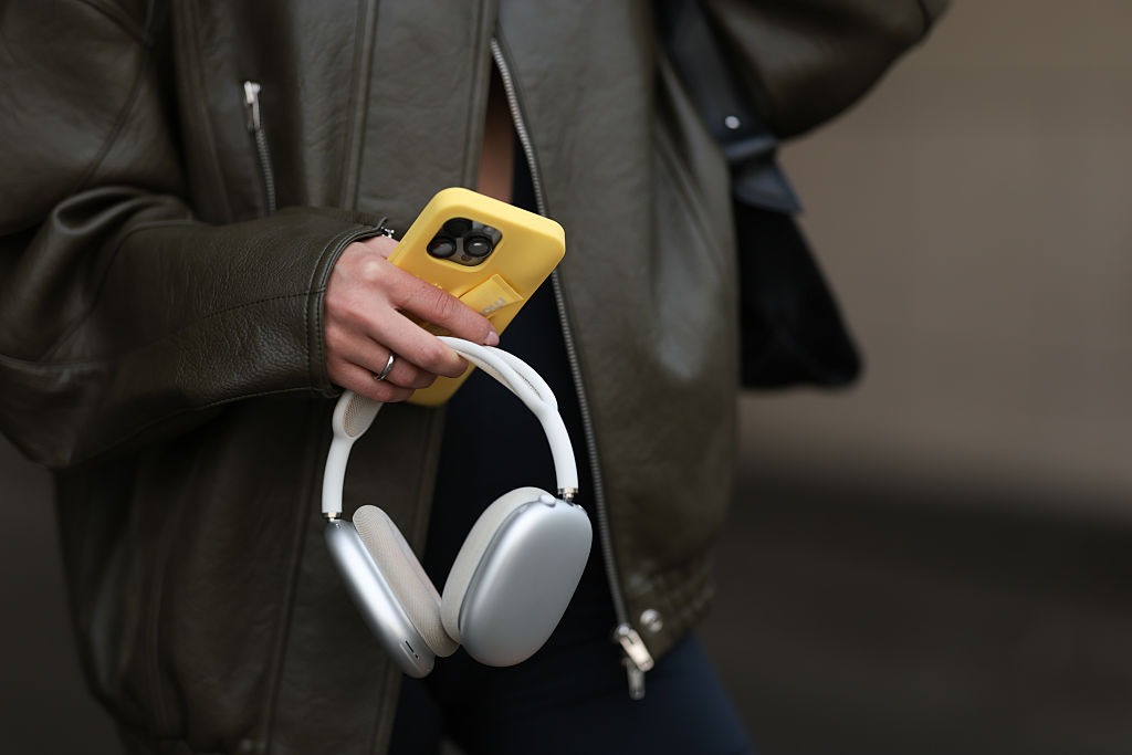 Monet’s hit “How Was I Supposed to Know?” appeared on Billboard’s Adult R&B Airplay chart in 30th place on Nov. 1.