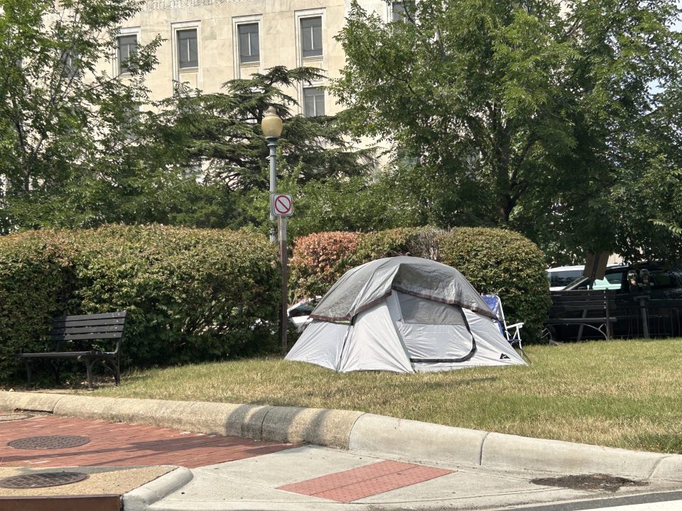 A homeless tent before the clean up in DC (image via DOI)
