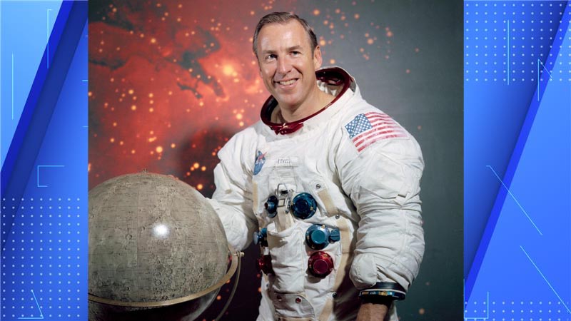 Jim Lovell in a promotional picture