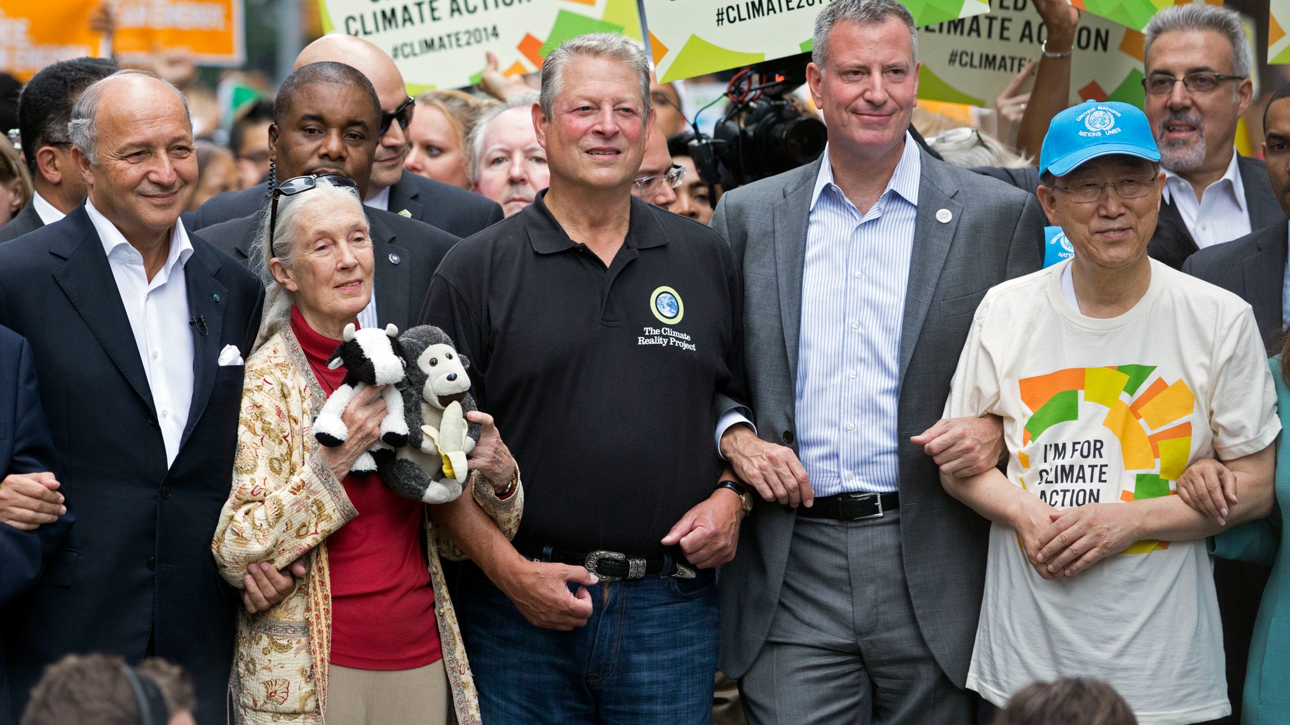 FILE - French Foreign Minister Laurent Fabius, from left, primatologist Jane Goodall, former U.S. Vice President Al Gore, New York Mayor Bill de Blasio and U.N. Secretary General Ban Ki-moon participate in the People's Climate March in New York, Sept. 21, 2014. (AP Photo/Craig Ruttle, File)
