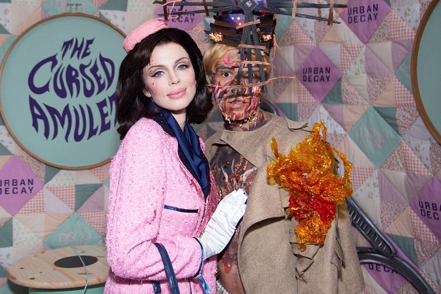 Julia Fox, Julio Torres