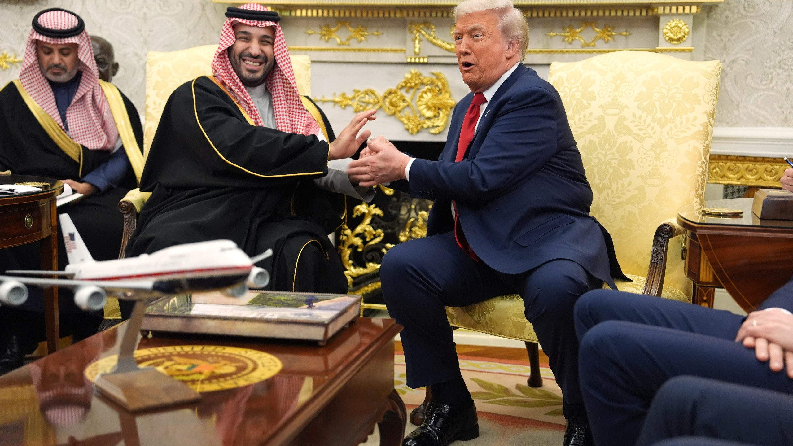 President Donald Trump meets Saudi Arabia's Crown Prince Mohammed bin Salman in the Oval Office of the White House, Tuesday, Nov. 18, 2025, in Washington. (AP Photo/Evan Vucci)