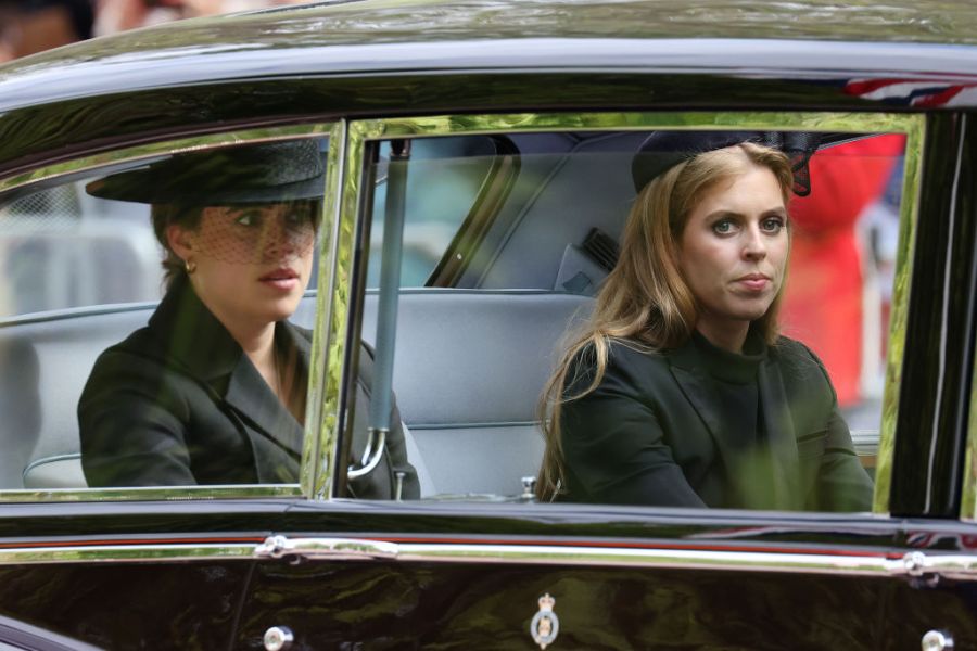 Princess Eugenie of York and Princess Beatrice of York
