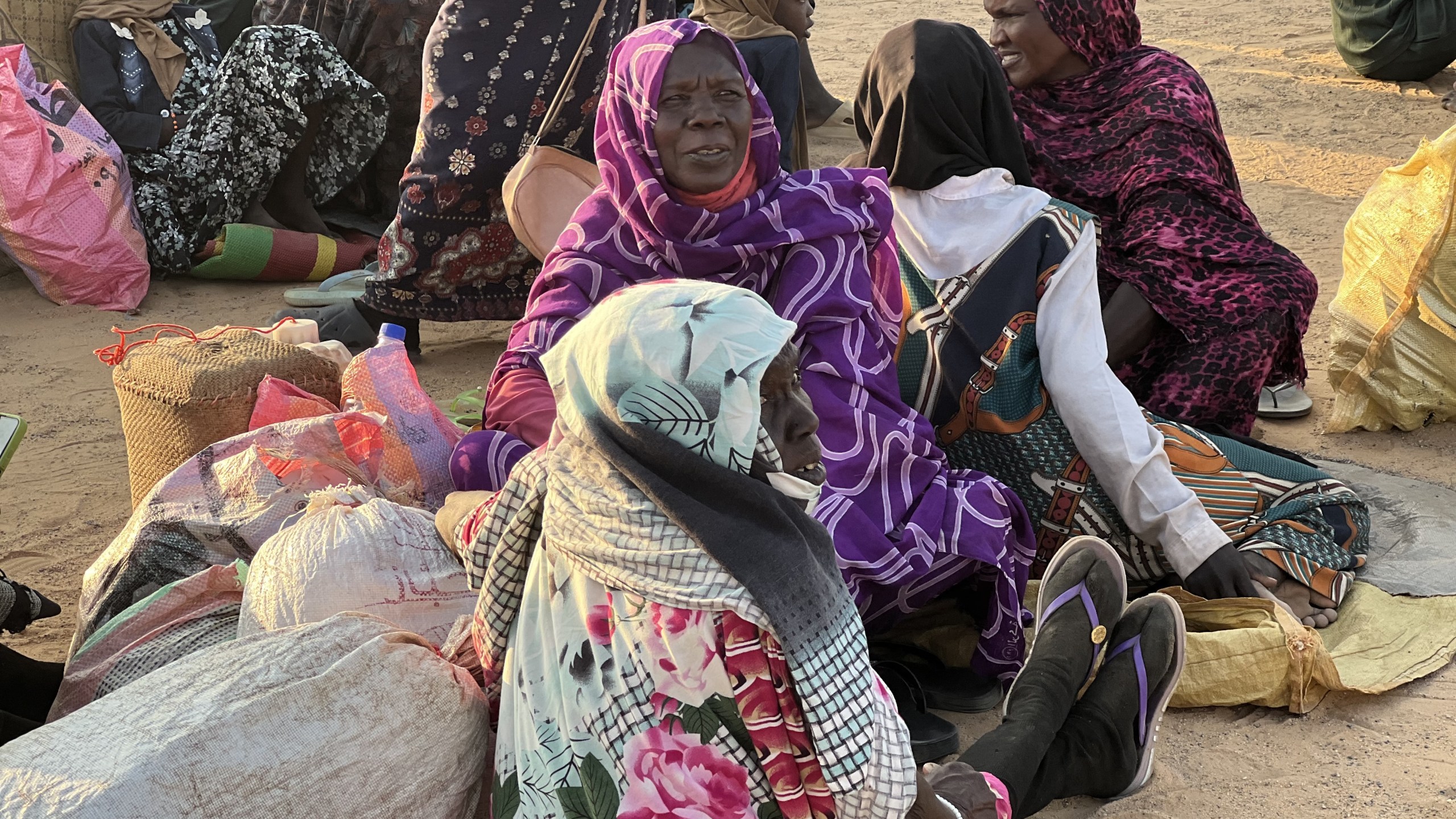AL DABBAH, SUDAN - NOVEMBER 09: People displaced from El Fasher and other conflict-affected areas are settled in the newly established El-Afadh camp in Al Dabbah, in Sudan's Northern State, on November 09, 2025. Tens of thousands were forced to flee after the Rapid Support Forces (RSF) took control of the city of El Fasher on October 26, triggering intensified clashes across North Darfur.