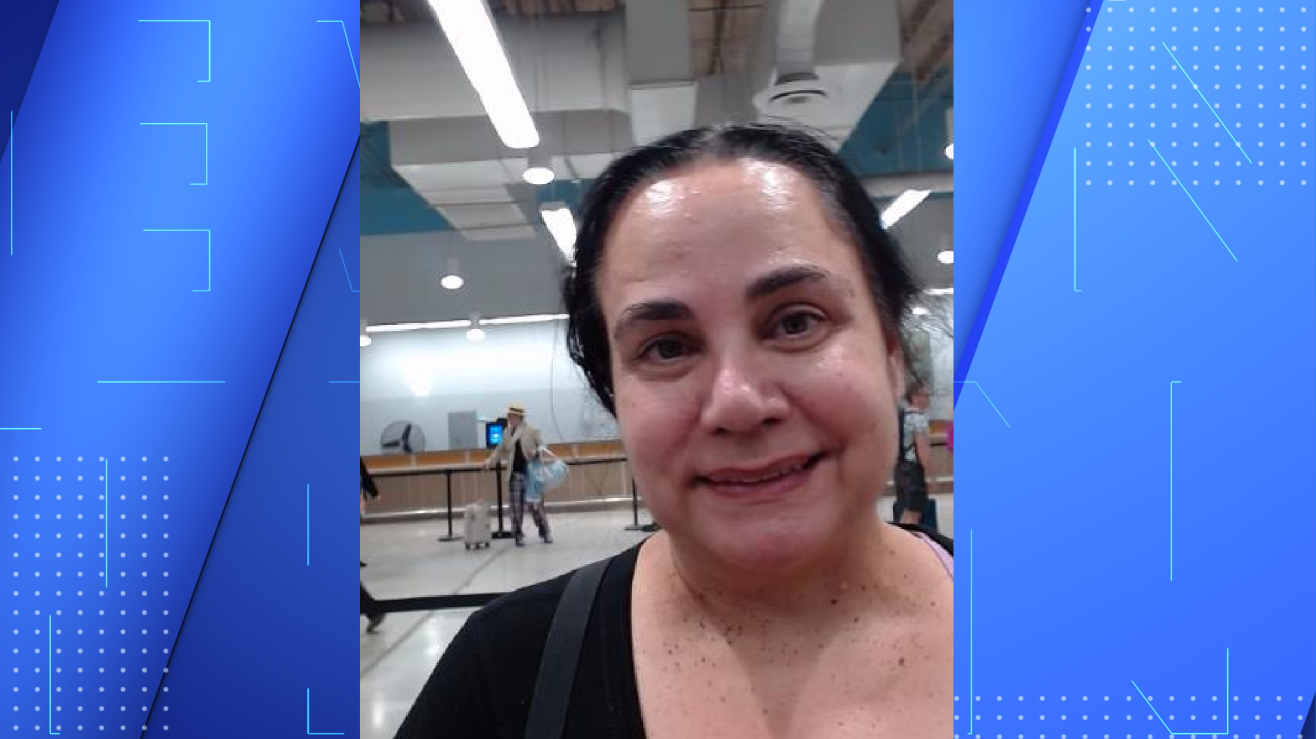 Picture of Ann Evans smiling for the camera