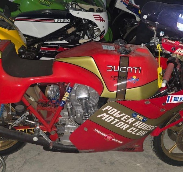 An image of a motorcycle believed to belong to the former Olympian and fugitive Ryan Wedding.
