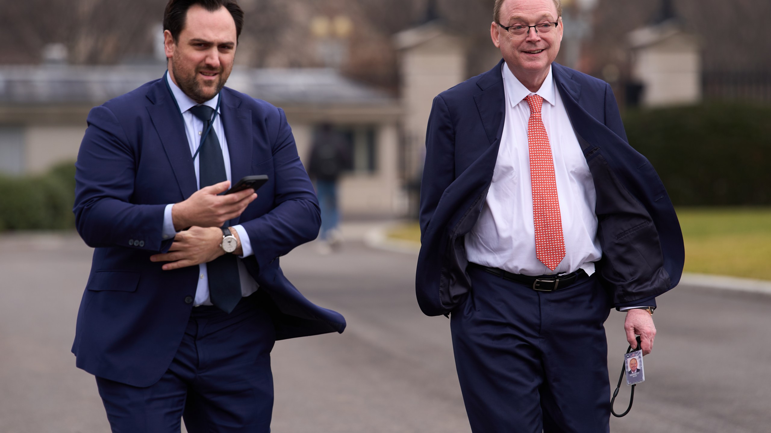 Director of the National Economic Council Kevin Hassett walks to the White House after doing an interview Friday, Jan. 9, 2026, in Washington. (AP Photo/Evan Vucci)