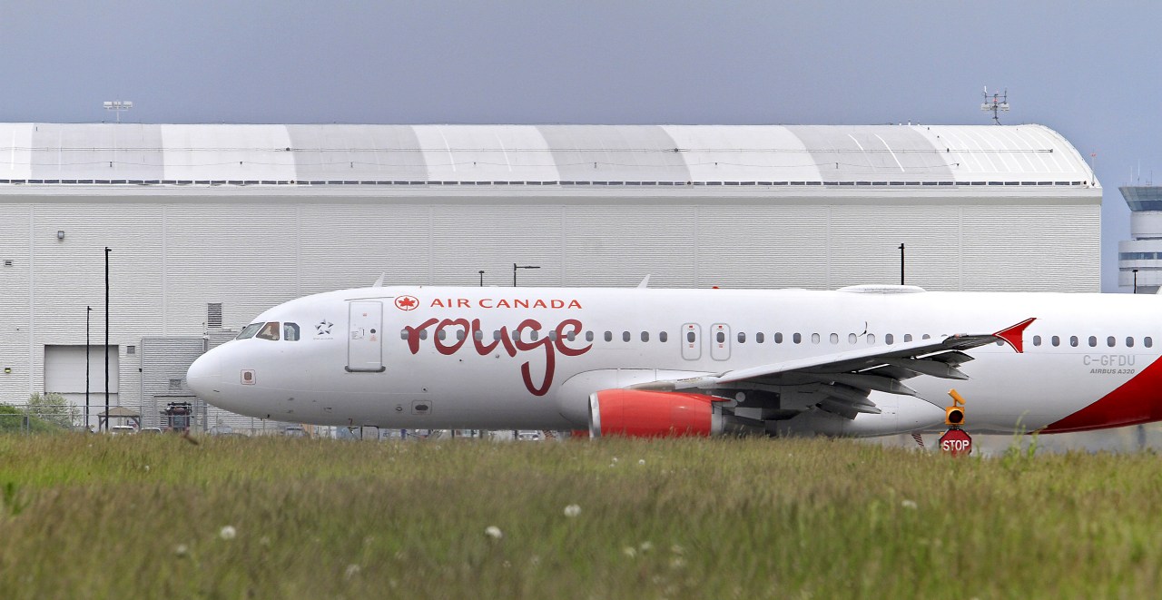 Air Canada jet