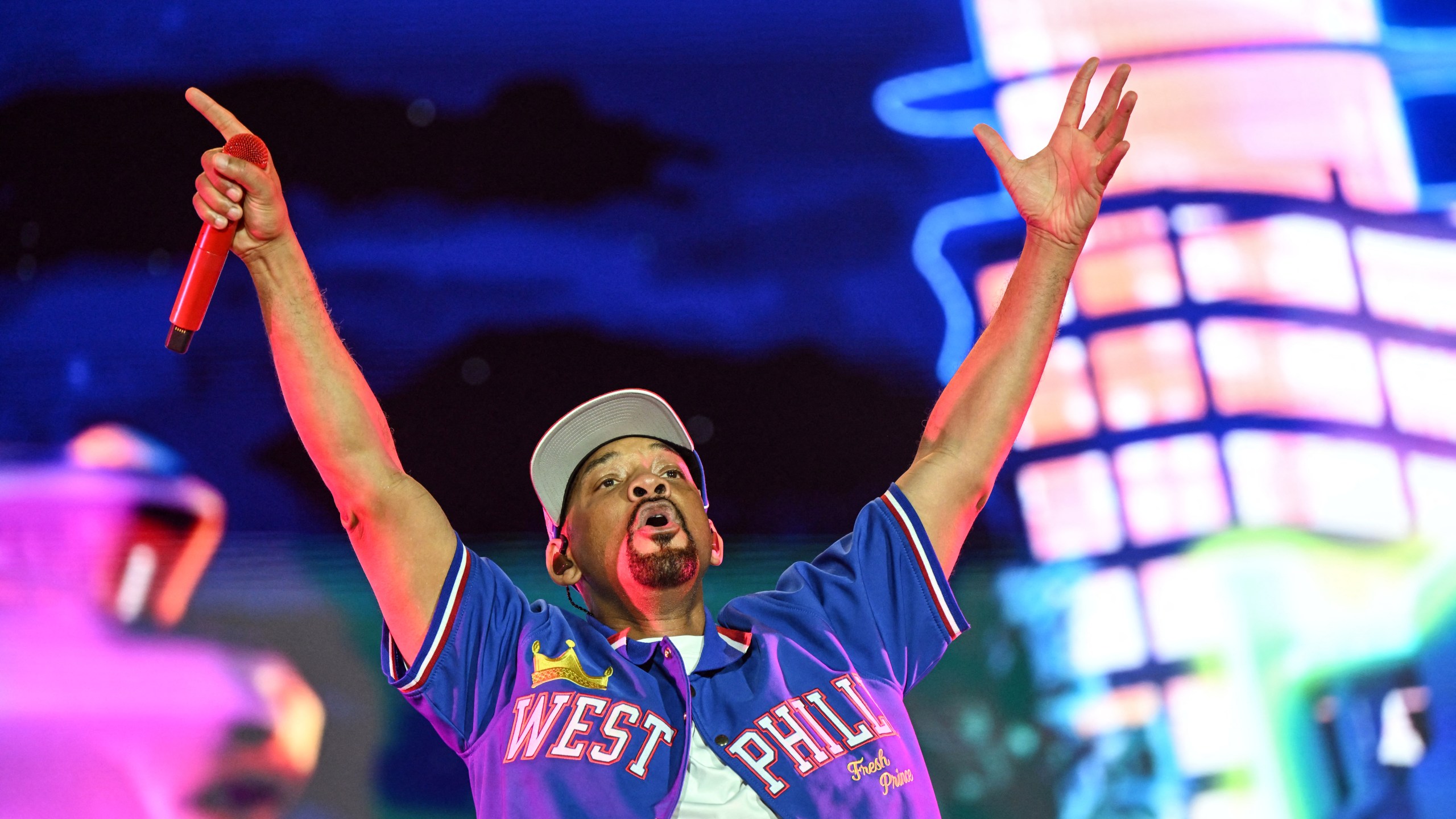 Will Smith with arms extended