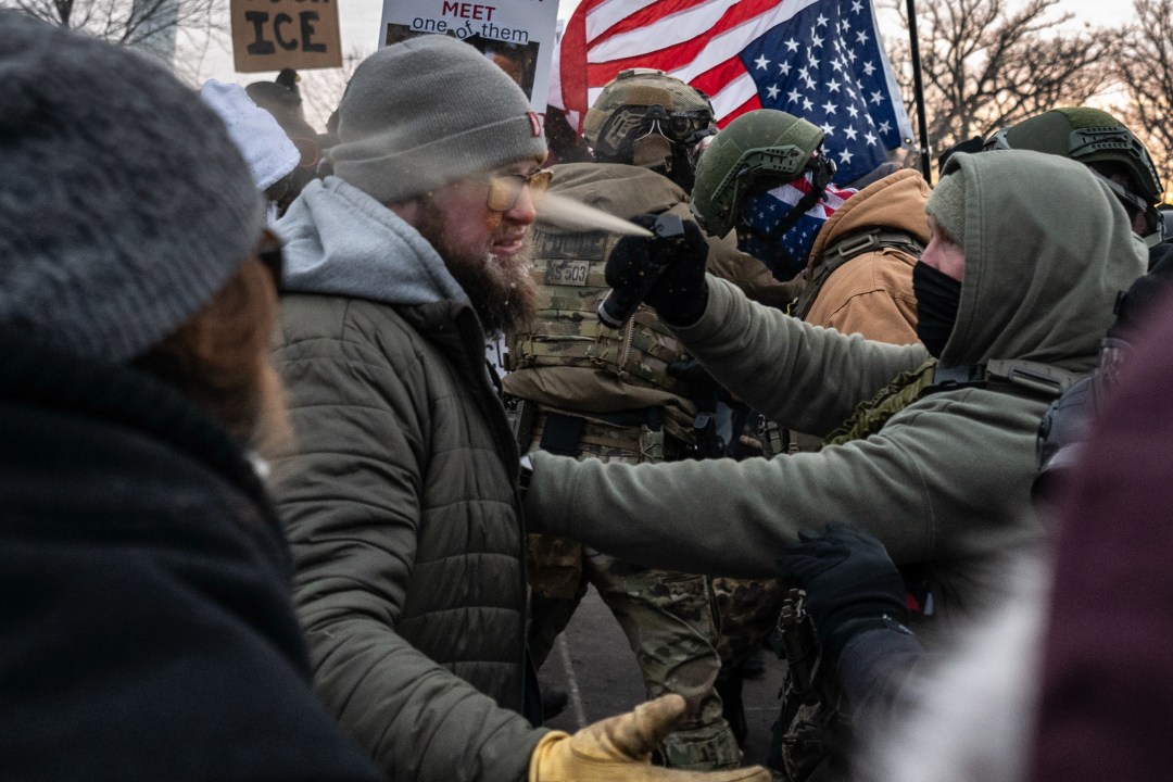 Fed spraying pepper spray into protester face