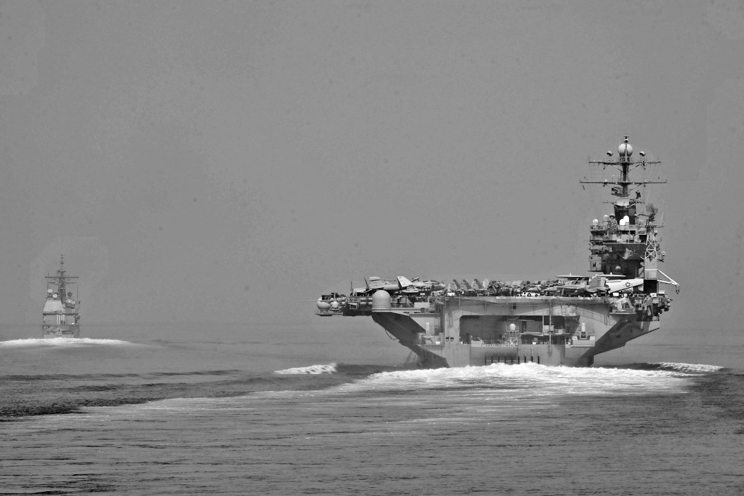 long file shot of USS Abraham Lincoln carrier